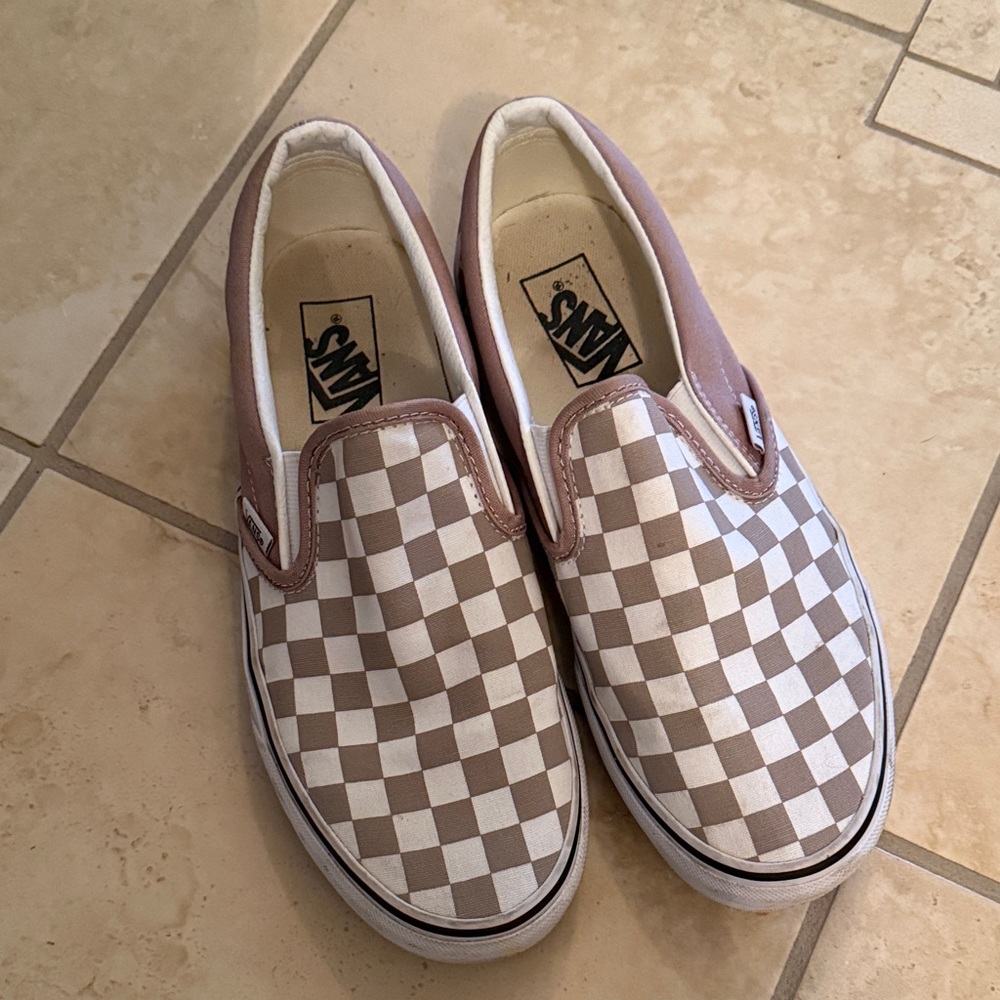 Vans women’s  Slip-On Checkerboard Sneakers - Taupe/White